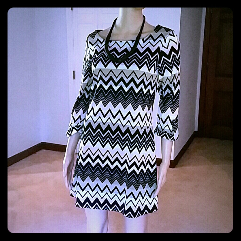 Geometric Print A-line  Dress - Picture 8 of 8